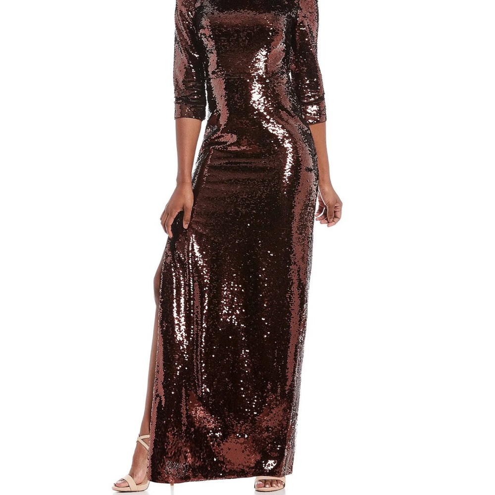 Beautiful fitted nwot tag brown sequin gown.